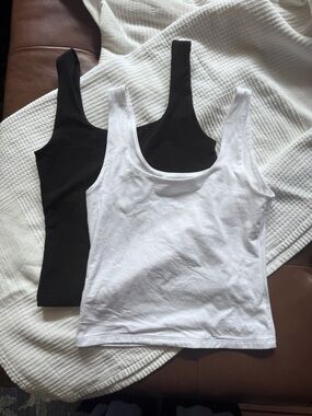 Old navy bestee square neck tank bundle